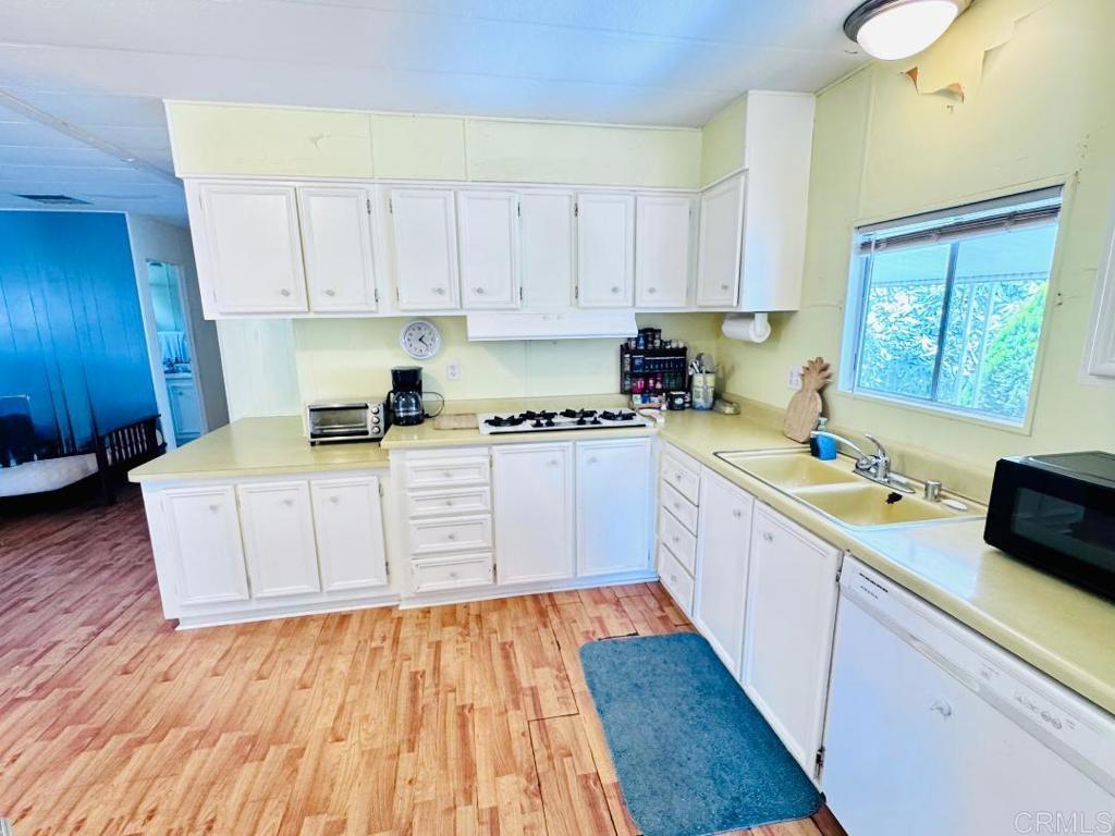 2130 Sunset Drive - photo 8