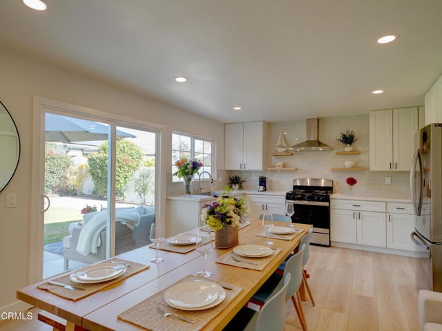 Detail Gallery Image 10 of 37 For 29047 Ironwood Ln, Saugus,  CA 91390 - 3 Beds | 3/1 Baths