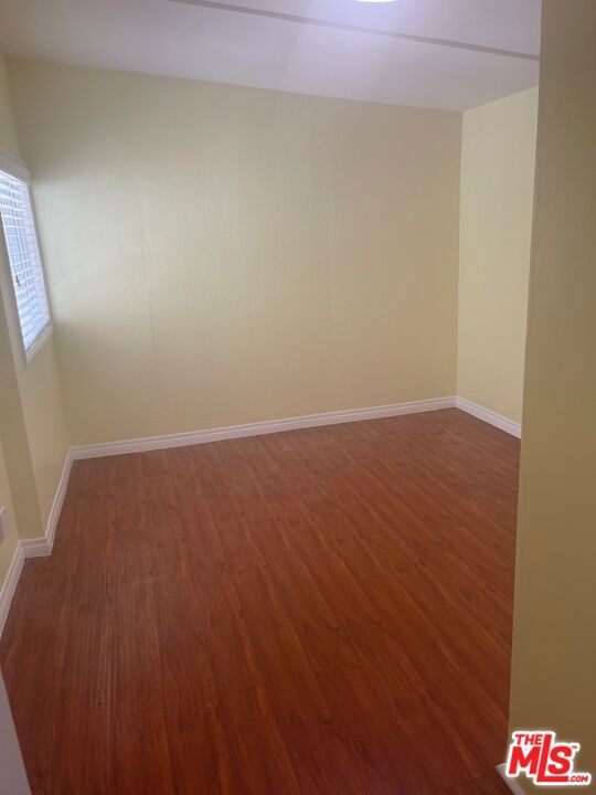 4426 Finley Avenue, Los Angeles CA: https://media.crmls.org/mediaz/afb37789-6ac1-4f70-a172-89e82fc09afe.jpg