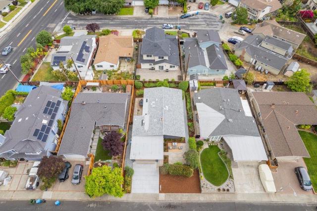 385 Cronin Drive, Santa Clara CA: https://media.crmls.org/mediaz/afb41d9d-6233-4dcd-9960-8c177b4e5a5b.jpg
