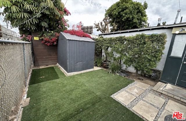 767 Sunset Avenue photo 35