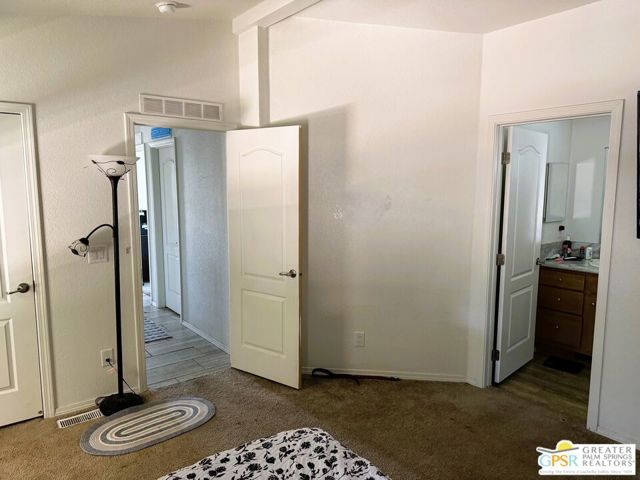 17640 Corkill Road, Desert Hot Springs CA: https://media.crmls.org/mediaz/afb44dbe-893c-412c-8ef7-f5a4258ae794.jpg