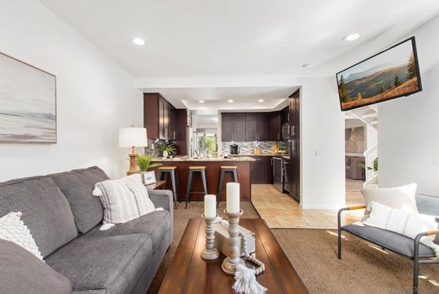5637 Lake Murray Blvd, La Mesa CA: https://media.crmls.org/mediaz/afb4e2ba-a41f-4aed-b89e-a2bfd10bdc08.jpg