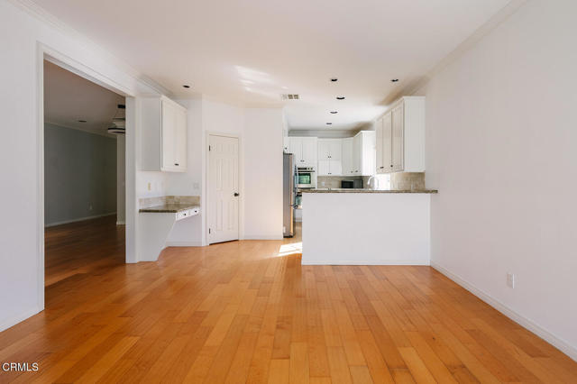 Detail Gallery Image 15 of 74 For 2409 Olive Ave, La Crescenta,  CA 91214 - 4 Beds | 4 Baths