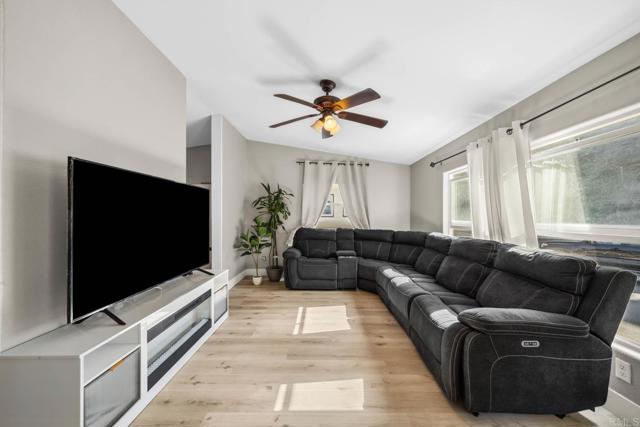 402 63Rd Street, San Diego CA: https://media.crmls.org/mediaz/afb5f902-54d3-442a-b183-8029cb6ead5d.jpg