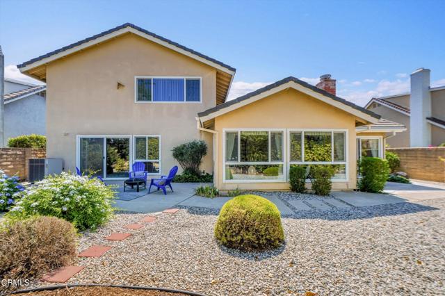 19015 Braemore Road, Porter Ranch CA: https://media.crmls.org/mediaz/afb5f927-4120-43fd-a1a4-9d8cc6f6bd8d.jpg