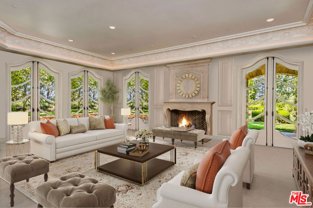 25010 Thousand Peaks Road, Calabasas CA: https://media.crmls.org/mediaz/afb63eb0-936f-4449-a864-f69e90016403.jpg
