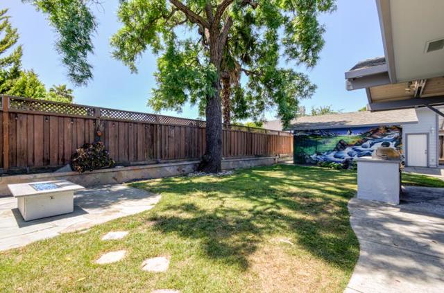 970 W Hedegard Avenue, Campbell CA: https://media.crmls.org/mediaz/afb65767-294e-4bad-bca7-94692615b732.jpg