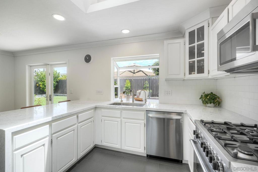 7055 Whipple - photo 17