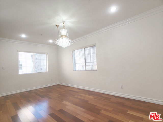 821 S Gramercy Place, Los Angeles CA: https://media.crmls.org/mediaz/afb78c5d-eaf8-4239-85a2-8cb5d9fd7008.jpg