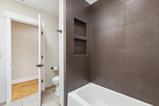 16035 Oak Glen Avenue, Morgan Hill CA: https://media.crmls.org/mediaz/afb7b705-e36c-4580-9b48-6205beb70f6c.jpg