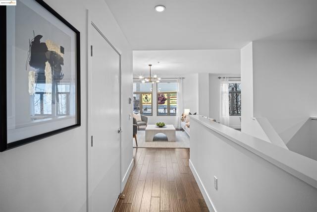 438 W Grand Ave, Oakland CA: https://media.crmls.org/mediaz/afb83a19-2cc1-40da-8fc9-bc48de2cb976.jpg