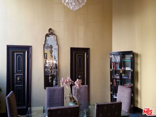 570 N ROSSMORE Avenue, Los Angeles CA: https://media.crmls.org/mediaz/afb8a4b3-19fe-4a46-a949-f8260b7178e9.jpg