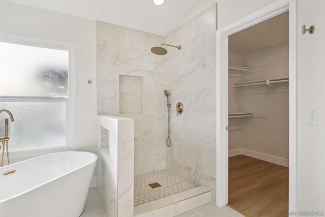 664 Crescent Dr, Chula Vista CA: https://media.crmls.org/mediaz/afb965ff-6b93-4e0d-b5c2-5bd54749c734.jpg