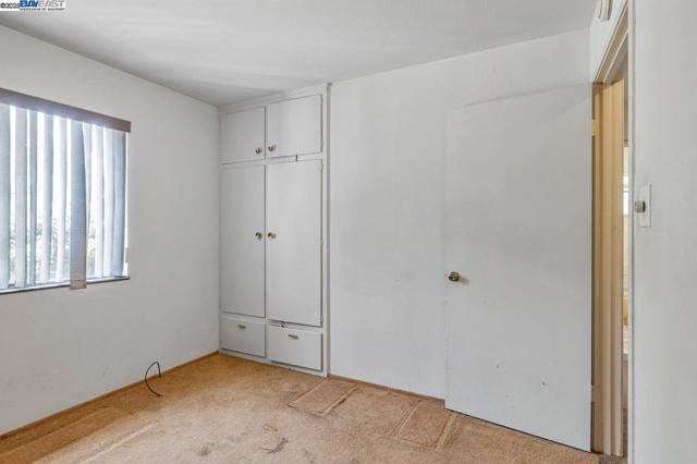 40122 Besco Dr, Fremont CA: https://media.crmls.org/mediaz/afba1fdf-34ce-421a-b0be-953736744e9e.jpg