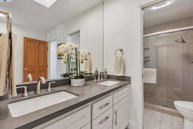 324 Merrilee Place, Danville CA: https://media.crmls.org/mediaz/afba6733-6313-4624-9aa8-ea986e846221.jpg