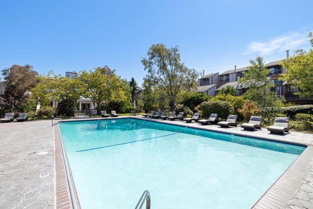 Image 35 of 56 For 2101 Shoreline Dr  153