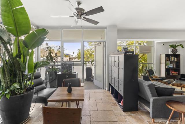 3812 Park Boulevard, San Diego CA: https://media.crmls.org/mediaz/afbab08a-17d9-4e2a-9306-6cee73193316.jpg