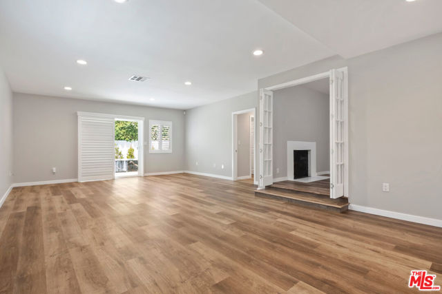 6421 Gaviota Avenue, Van Nuys CA: https://media.crmls.org/mediaz/afbad1c1-e49d-4deb-b67a-d8f8c0411031.jpg