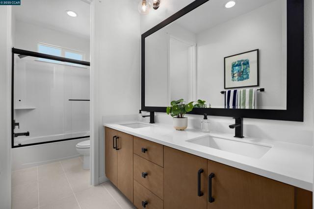 17013 Aldergrove Court, Lathrop CA: https://media.crmls.org/mediaz/afbaea5b-024f-4b05-a8f9-68ce5c929234.jpg
