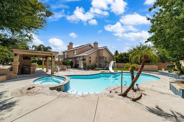 14058 Pearson CT, Rancho Cucamonga CA: https://media.crmls.org/mediaz/afbb9005-ab9a-4d70-b6a4-eba6be2eec95.jpg