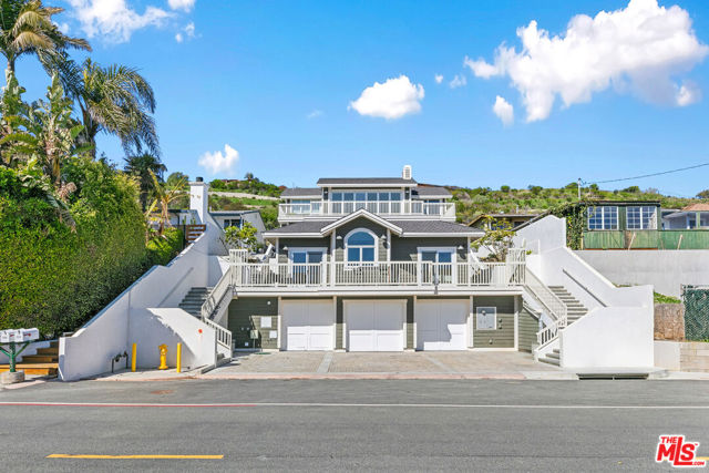 25157 Malibu Road, Malibu CA: https://media.crmls.org/mediaz/afbbd324-ddce-4df3-9c6a-468fe8f38687.jpg