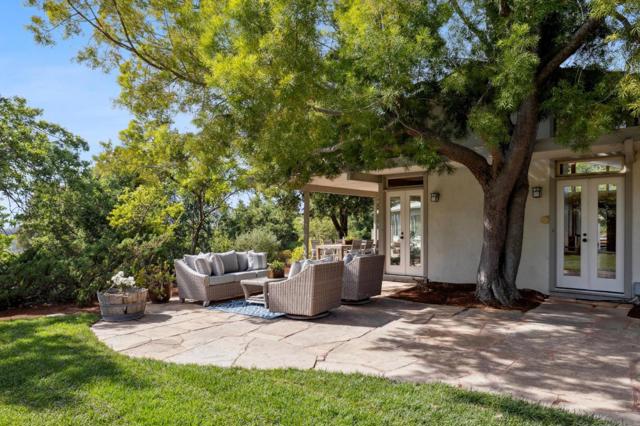 12675 La Cresta Drive, Los Altos Hills CA: https://media.crmls.org/mediaz/afbd098d-688c-4858-8a09-887909e0babe.jpg