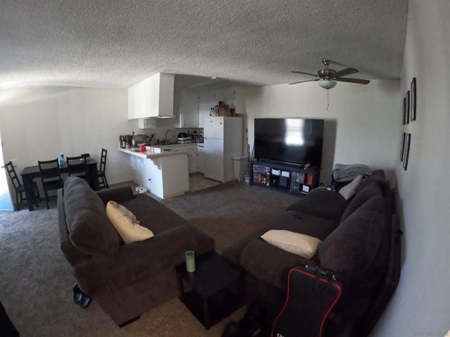 637 10th, Imperial Beach CA: https://media.crmls.org/mediaz/afbe3b54-bad9-48d5-b5db-fb42f8065945.jpg