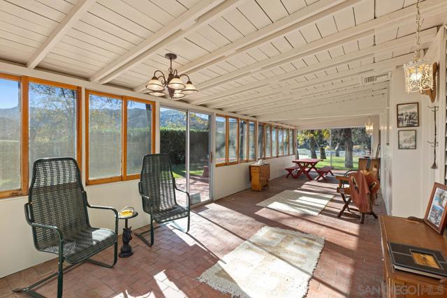 43023 Highway 79, Aguanga CA: https://media.crmls.org/mediaz/afbfbcee-021d-48c8-93ed-336b28306d6c.jpg