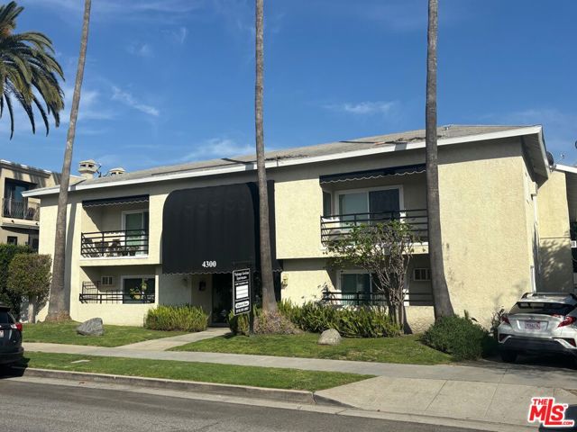 4300 Tujunga Avenue photo 2