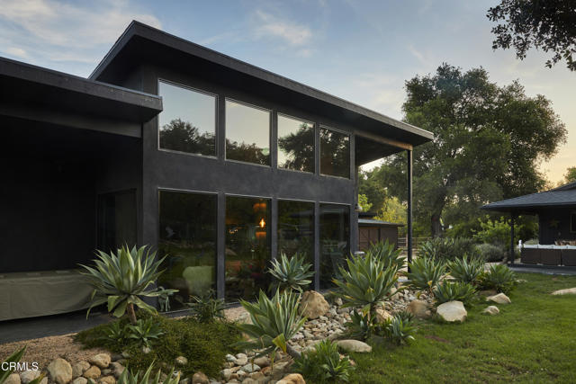 12293 Topa Lane, Santa Paula CA: https://media.crmls.org/mediaz/afc0de90-c57d-4b2d-b306-796f4890f1ca.jpg