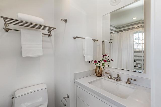 656 Benvenue Avenue, Los Altos CA: https://media.crmls.org/mediaz/afc14b76-de90-475f-b16c-cb28fb963c95.jpg