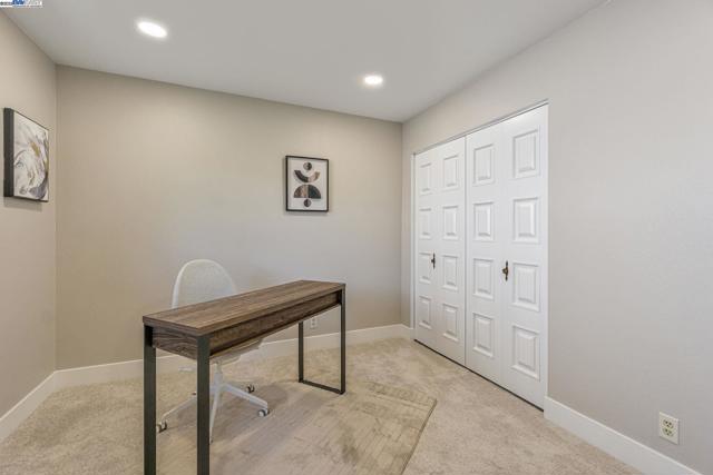 36 Barcelona Ct, Danville CA: https://media.crmls.org/mediaz/afc15b6c-e5af-4e8b-aec2-fb953c4d5185.jpg