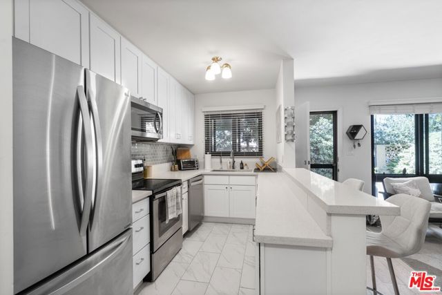 8630 Falmouth Avenue, Playa del Rey CA: https://media.crmls.org/mediaz/afc1d0af-b211-4c86-adf3-5a3923773a41.jpg