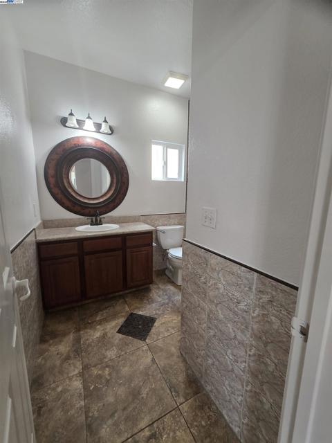 254 Peach Leaf Way, Sacramento CA: https://media.crmls.org/mediaz/afc20463-fdda-459c-9829-f3c5e994ceaf.jpg