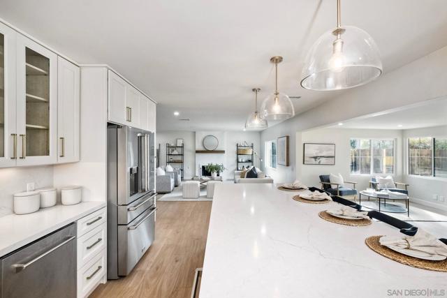 6630 Park Ridge Blvd, San Diego CA: https://media.crmls.org/mediaz/afc2a131-c925-4b91-ac10-261014ffa495.jpg