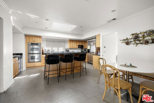 3411 Tareco Drive, Los Angeles CA: https://media.crmls.org/mediaz/afc33984-54a6-40ad-8b24-058f9558bfd2.jpg