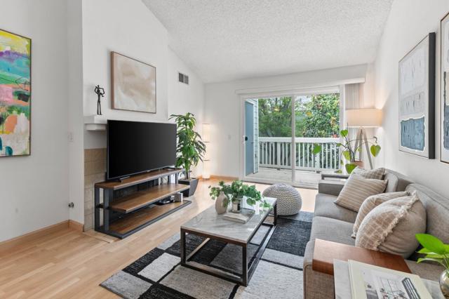 37000 Meadowbrook, Fremont CA: https://media.crmls.org/mediaz/afc39519-1727-4fed-b035-52b210ce1833.jpg