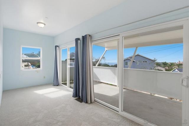 131 Scenic Dr, El Cajon CA: https://media.crmls.org/mediaz/afc3af7f-816f-4f53-9841-ef8cd954242a.jpg