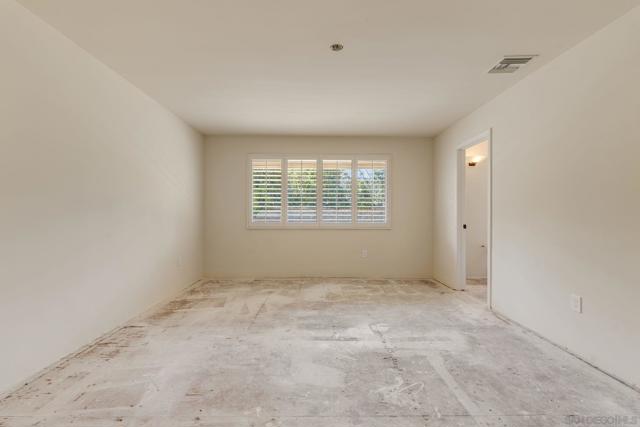 3013 Woodford Dr, La Jolla CA: https://media.crmls.org/mediaz/afc3c9c0-7314-4c0c-86e4-8f8c8f60327d.jpg