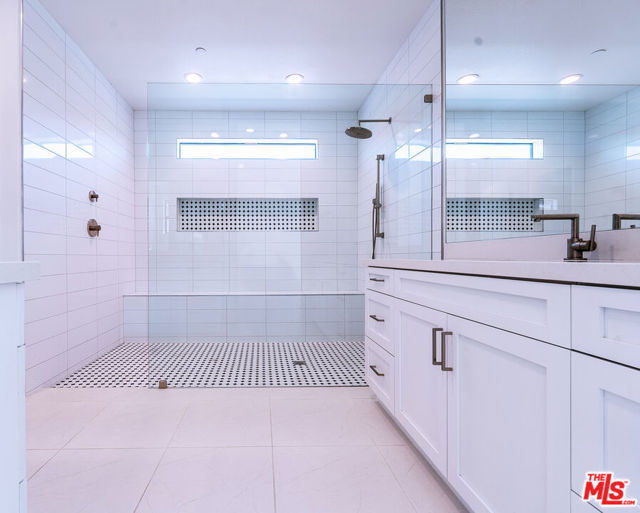 75601 Montage, Palm Desert CA: https://media.crmls.org/mediaz/afc3e9f1-cb04-45cb-8e0a-c9476aa86a54.jpg