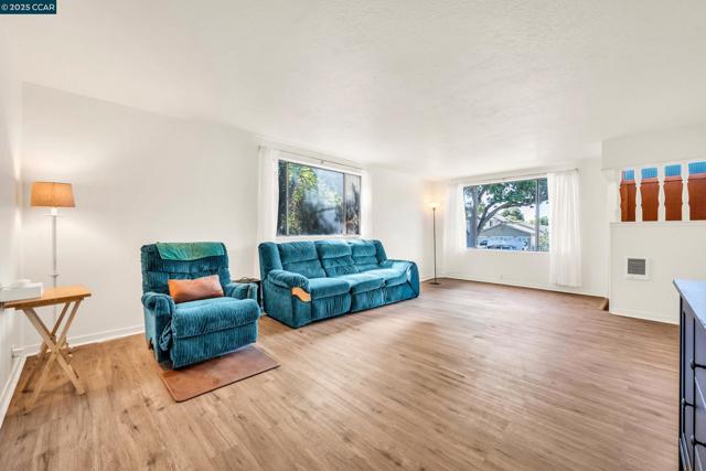 367 Rose Avenue, Pleasanton CA: https://media.crmls.org/mediaz/afc4e7e9-baeb-4de2-be59-6bff0bb30f7a.jpg