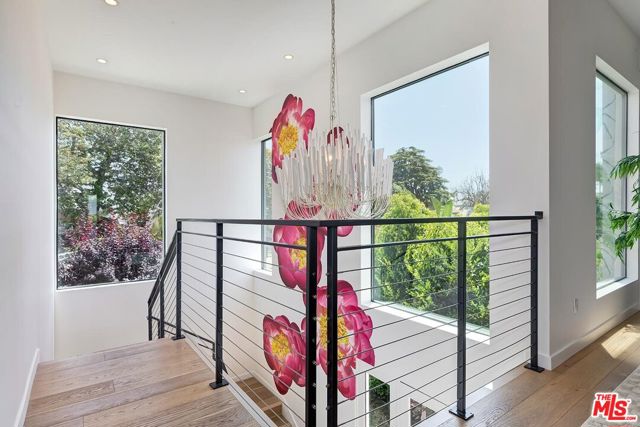 3571 Colonial Avenue, Los Angeles CA: https://media.crmls.org/mediaz/afc4f2ef-fd1d-4000-9e20-52fd7867e6bc.jpg