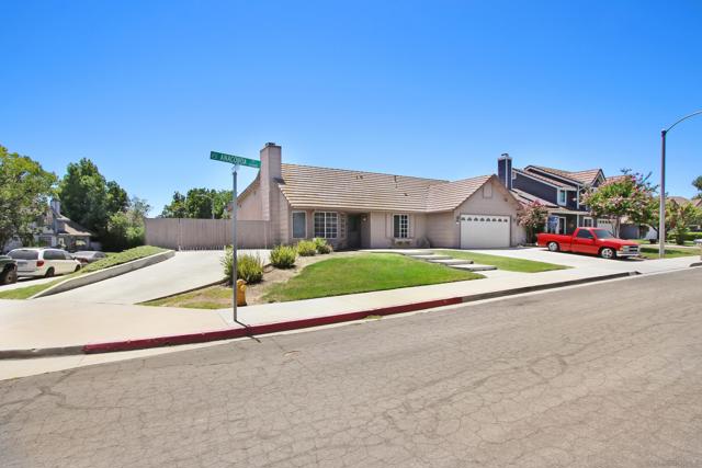 30485 Anaconda Ct, Temecula CA: https://media.crmls.org/mediaz/afc511d6-2f72-4f2b-86b6-ad57f8fce18f.jpg