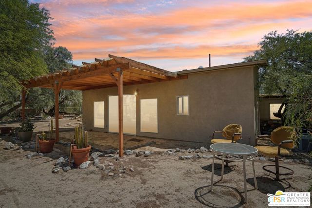 22950 Henry Road, Desert Hot Springs CA: https://media.crmls.org/mediaz/afc5184f-36bd-46b6-8a52-c3b0b97c2e92.jpg