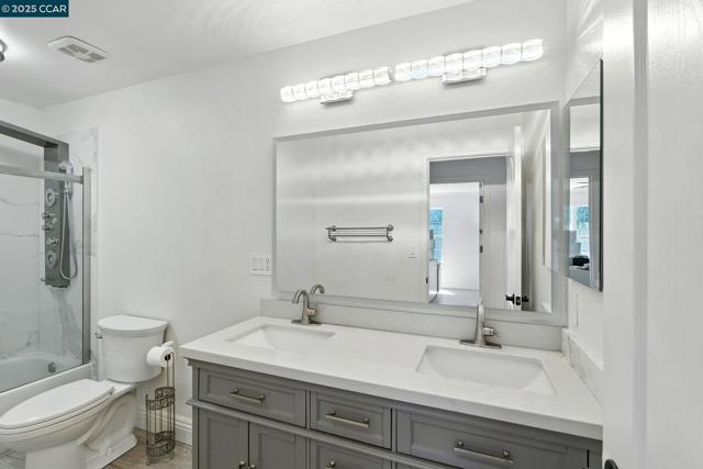 1023 Pebble Beach Dr, Clayton CA: https://media.crmls.org/mediaz/afc5cd86-5cc1-40d8-b5f6-40ceacabd227.jpg