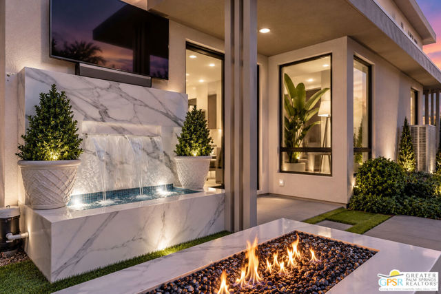 141 Blue Moon Drive, Palm Springs, CA 92262