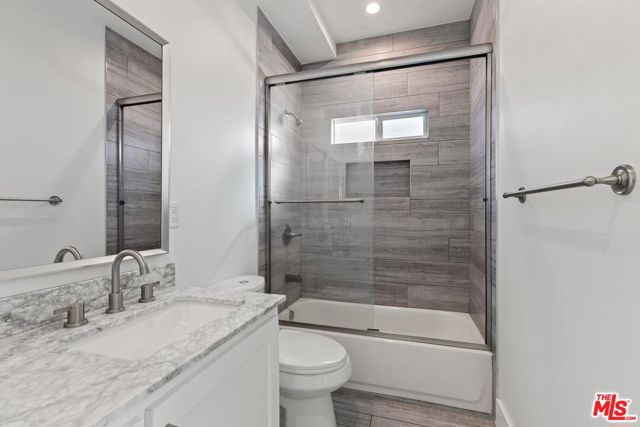 1202 Browning Boulevard, Los Angeles CA: https://media.crmls.org/mediaz/afc781f7-b823-40cc-8b88-38abf9710de7.jpg