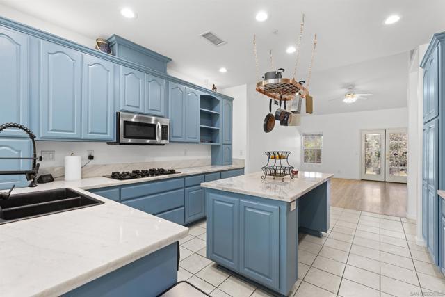 24849 Pappas Rd, Ramona CA: https://media.crmls.org/mediaz/afc7d0c2-ad67-4963-8146-19e83f84effc.jpg