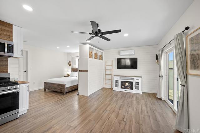 Image 49 of 64 For 8405 Foothill